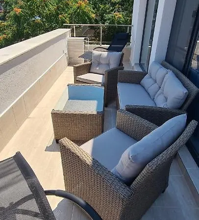 בית הארחה Odesos