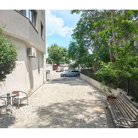 Guest house Odesos