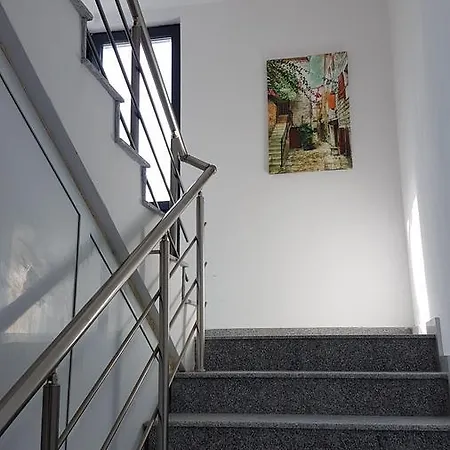 بيت ضيافة Odesos سوزوبول