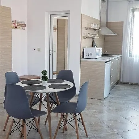 Pensjonat Odesos 2*