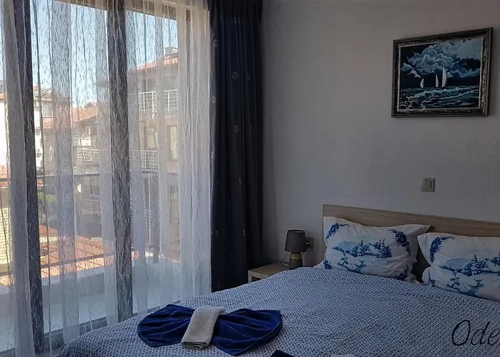 Къща за гости Odesos 2*